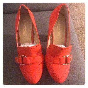 Eva Mendes chunky heels make me a offer